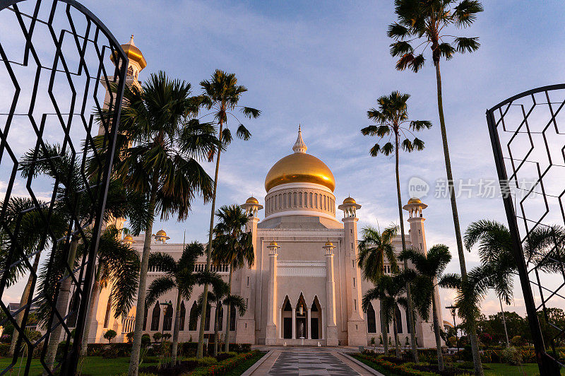 文莱达鲁萨兰国的Omar Ali Saifuddien清真寺